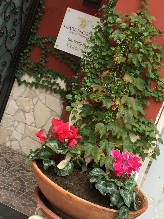 Giardino Eden B&B Napoli Ruang foto