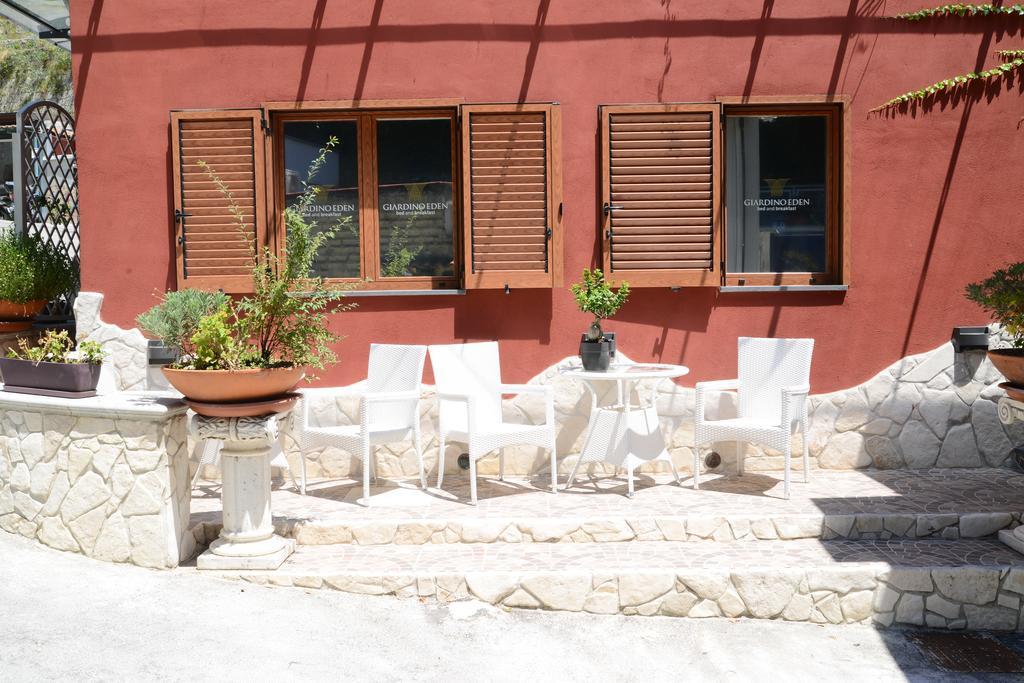 Giardino Eden B&B Napoli Bagian luar foto