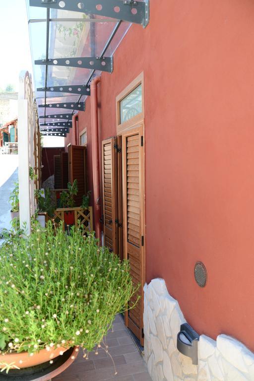 Giardino Eden B&B Napoli Bagian luar foto