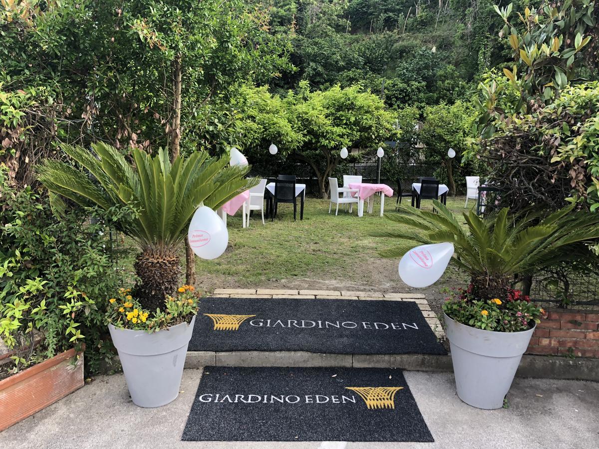 Giardino Eden B&B Napoli Bagian luar foto